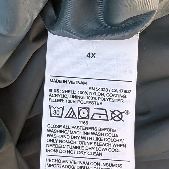 4X - Old Navy | Packable Oversized Water-Resistant Quilted Jacket - Picture 4 of 5